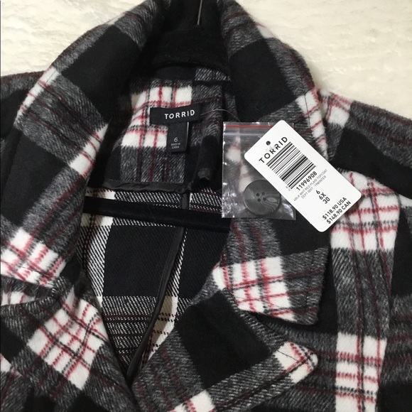 Torrid Plaid Black/White Top Coat NWT., Sz.6/6X - Picture 10 of 13